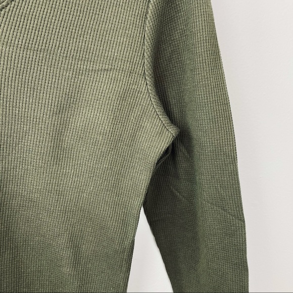NWOT Ribbed waffle long sleeve army green shirt - Picture 3 of 4